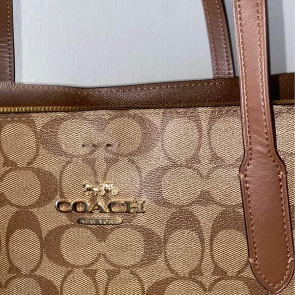 Coach Carryall Tote Bag Signature Canvas - Picture 9 of 10